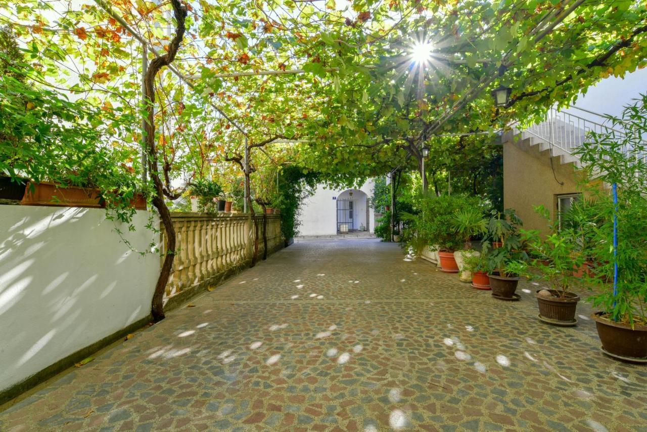Guest house And Oregon 3*