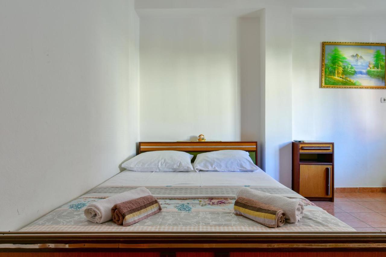 And Oregon 3* Budva